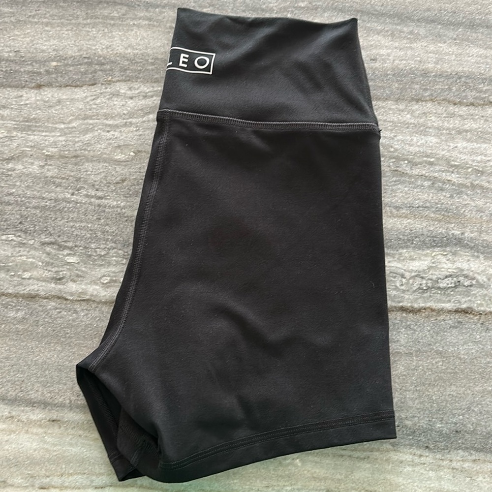 Fleo True High Shorts